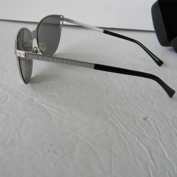 VERSACE WM\'S SILVER SUNGLASSES W/CASE AND BOX main image 4